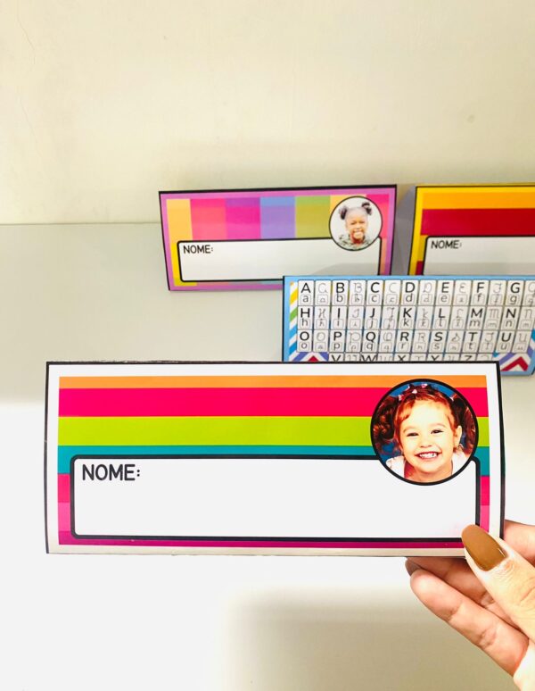 Crachás de Mesa Editáveis